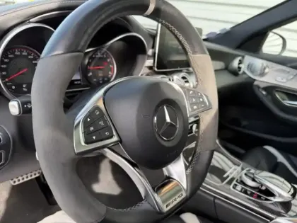 Photo 12 Mercedes Classe C 63 S AMG