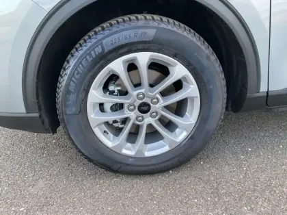 Photo 22 Ford Kuga 2.5 Duratec 180ch Hybrid FlexiFuel Titanium Business Powershift