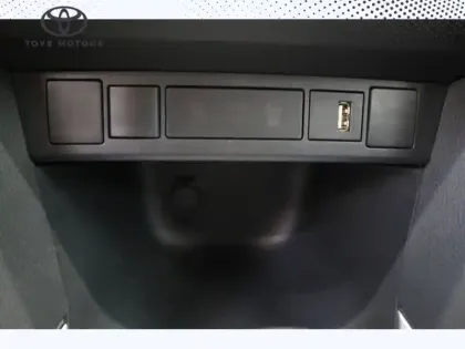 Photo 13 Toyota Yaris Hybride 1.5 HYBRID 116H DYNAMIC