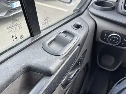 Photo 5 Ford Custom Gén. I Ph2 Trend Business 4