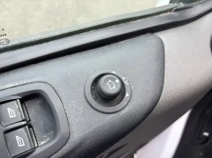 Photo 29 Ford Custom Gén. I Ph2 Trend Business 4