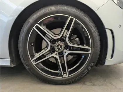 Photo 8 Mercedes Classe B 200 d AMG Line