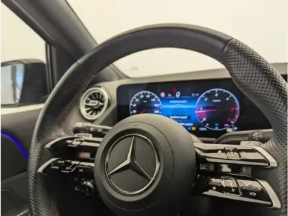 Photo 15 Mercedes Classe B 200 d AMG Line