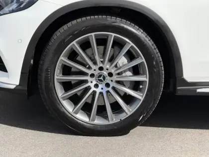 Photo 13 Mercedes Classe GLC 220 d 4MATIC Sportline