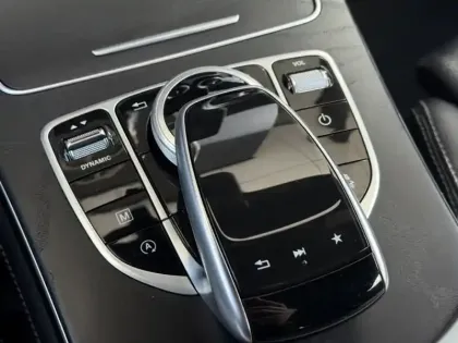 Photo 27 Mercedes Classe GLC 220 d 4MATIC Sportline