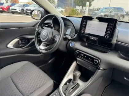 Photo 15 Toyota Yaris Hybride 116h Dynamic