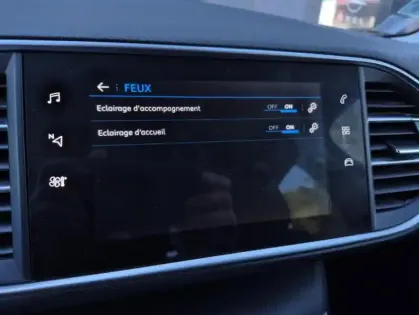 Photo 28 Peugeot 308 II PureTech 110 S&S STYLE