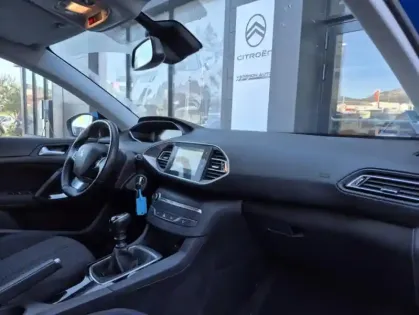 Photo 22 Peugeot 308 II PureTech 110 S&S STYLE