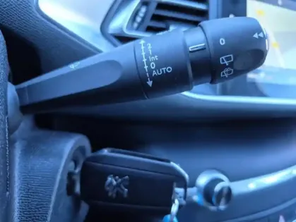 Photo 12 Peugeot 308 II PureTech 110 S&S STYLE