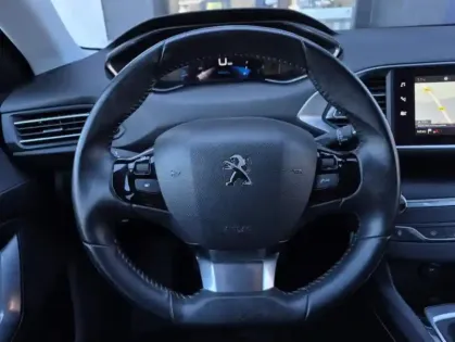 Photo 11 Peugeot 308 II PureTech 110 S&S STYLE