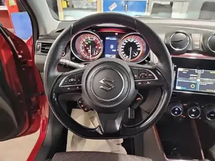 Photo 8 Suzuki Swift Gén. IV Ph2 Sport 5