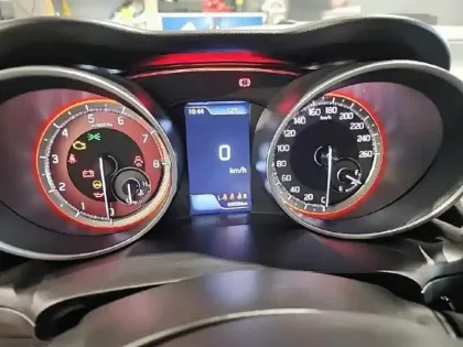 Photo 9 Suzuki Swift Gén. IV Ph2 Sport 5