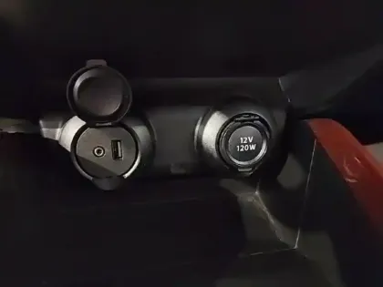 Photo 13 Suzuki Swift Gén. IV Ph2 Sport 5