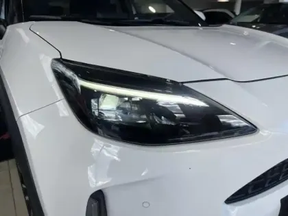 Photo 10 Toyota Yaris Gén. I Ph1 Design 5