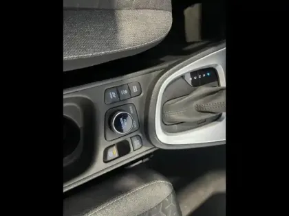 Photo 9 Toyota Yaris Gén. I Ph1 Design 5