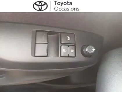Photo 12 Toyota Yaris  116h Dynamic 5p MC24