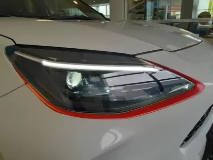 Photo 7 Toyota Yaris Gén. I Ph1 GR Sport 5