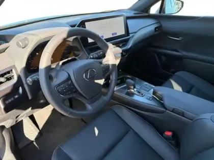 Photo 14 Lexus UX  300h F SPORT Design MY26