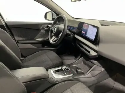 Photo 10 BMW Serie 1 Gén. IV (F70) Ph1 M Sport Design 5