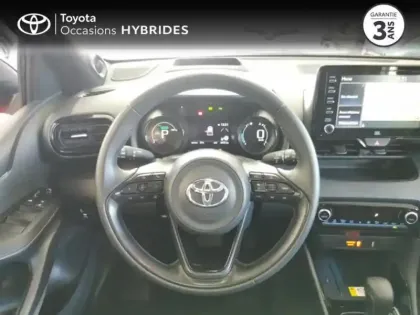 Photo 13 Toyota Yaris  116h Première 5p