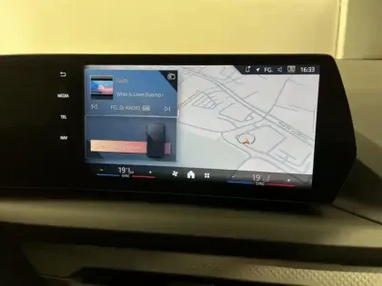 Photo 10 BMW Serie 1 Série 1 116A 122ch M Sport Design DKG7