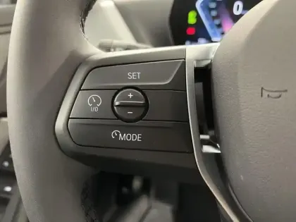 Photo 14 BMW Serie 1 Série 1 116A 122ch M Sport Design DKG7