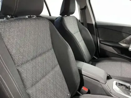 Photo 7 BMW Serie 1 Série 1 116A 122ch M Sport Design DKG7