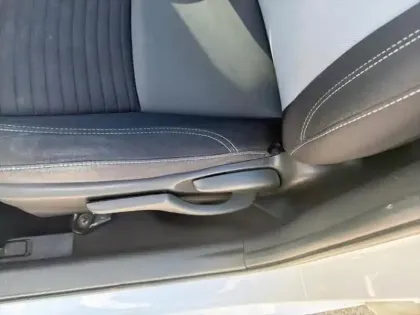 Photo 12 Toyota Yaris  100h Dynamic 5p