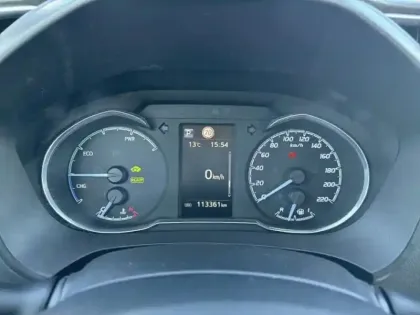 Photo 13 Toyota Yaris  100h Dynamic 5p