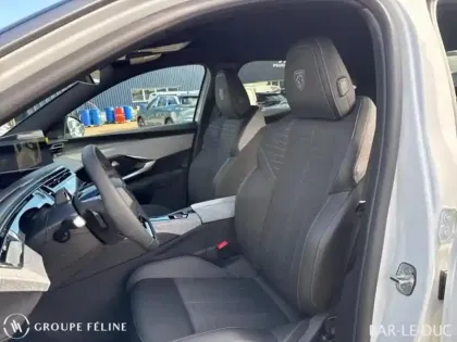 Photo 8 Peugeot 3008  Electrique 210ch Batterie 73 kWh GT