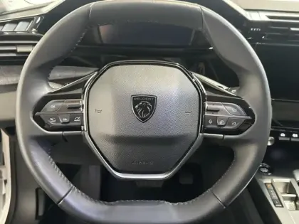 Photo 14 Peugeot 308  PHEV 180ch Allure e-EAT8