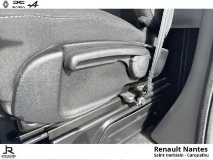 Photo 10 Renault Master  Fg F3500 L3H3 2.3 Blue dCi 135ch Confort Euro6