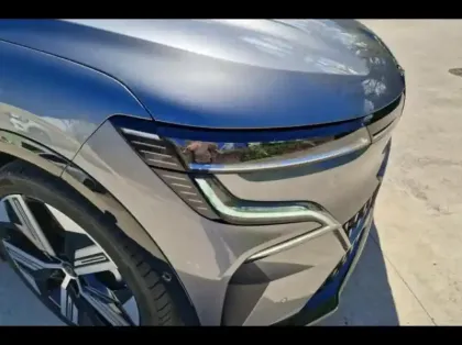 Photo 14 Renault Megane  E-Tech Electric EV60 220ch Iconic super charge