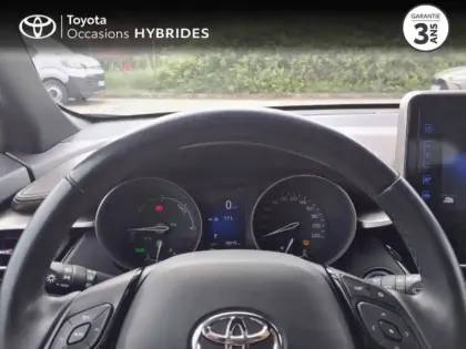 Photo 12 Toyota C-HR  122h Distinctive 2WD E-CVT RC18