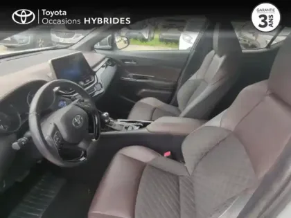 Photo 10 Toyota C-HR  122h Distinctive 2WD E-CVT RC18