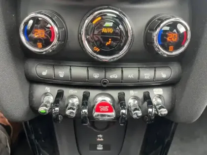 Photo 14 Mini Mini Gén. III (F55) Ph3 Edition Premium Plus 5