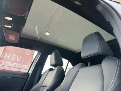 Photo 13 Toyota Yaris Gén. I Ph1 NG Première 5