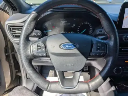 Photo 12 Ford Focus  1.0 ECOBOOST 125CH ST-LINE BUSINESS BVA MOTEUR NEUF 0KMS