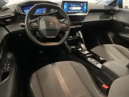 Photo 12 Peugeot 208  e- 136ch Allure Business