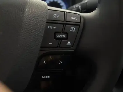 Photo 14 Toyota C-HR  1.8 Hybride 140ch Dynamic NG23