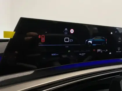 Photo 11 Peugeot 3008  1.2 Hybrid 145ch GT e-DCS6