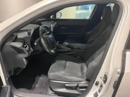 Photo 7 Lexus UX Gén. I Ph1 Executive 5