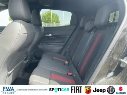 Photo 9 Alfa Romeo Junior  1.2 Ibrida 145ch Premium e-DCT6 Q4