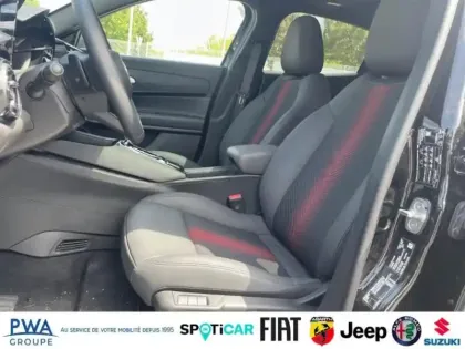 Photo 8 Alfa Romeo Junior  1.2 Ibrida 145ch Premium e-DCT6 Q4