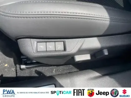 Photo 13 Alfa Romeo Junior  1.2 Ibrida 145ch Premium e-DCT6 Q4