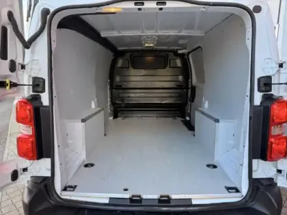 Photo 6 Peugeot Expert Gén. III Ph2 Pack Premium Connect 4