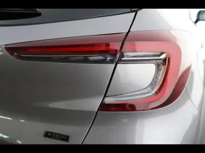 Photo 10 Renault Captur  1.6 E-Tech hybride 145ch Evolution