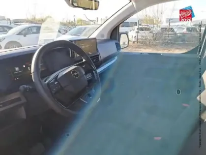 Photo 29 Opel Vivaro Gén. III Ph2 Sportive 4