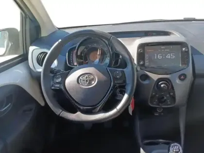 Photo 26 Toyota Aygo Gén. II Ph2 NG x-play 5