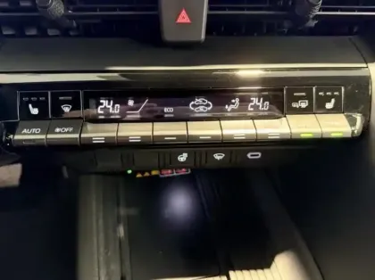 Photo 11 Toyota C-HR Gén. II Ph1 Design 5